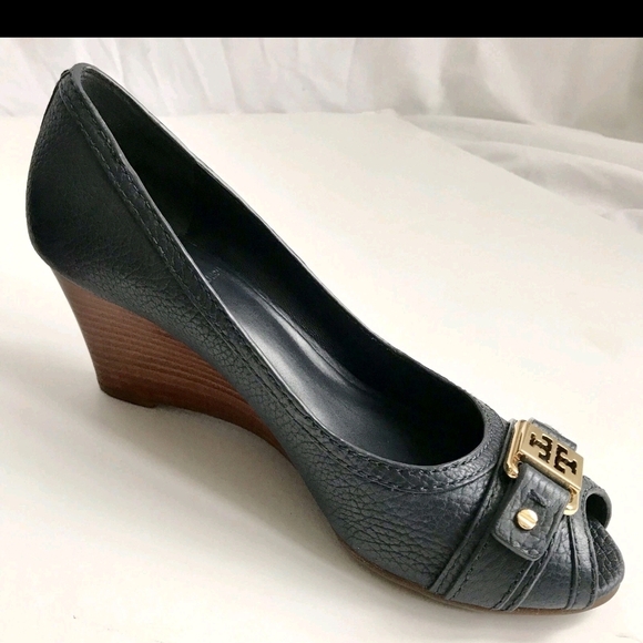 Tory Burch Blue Leather Peep Toe Wood Wedge Sandal Gold Square Emblem 6.5M - Picture 5 of 10